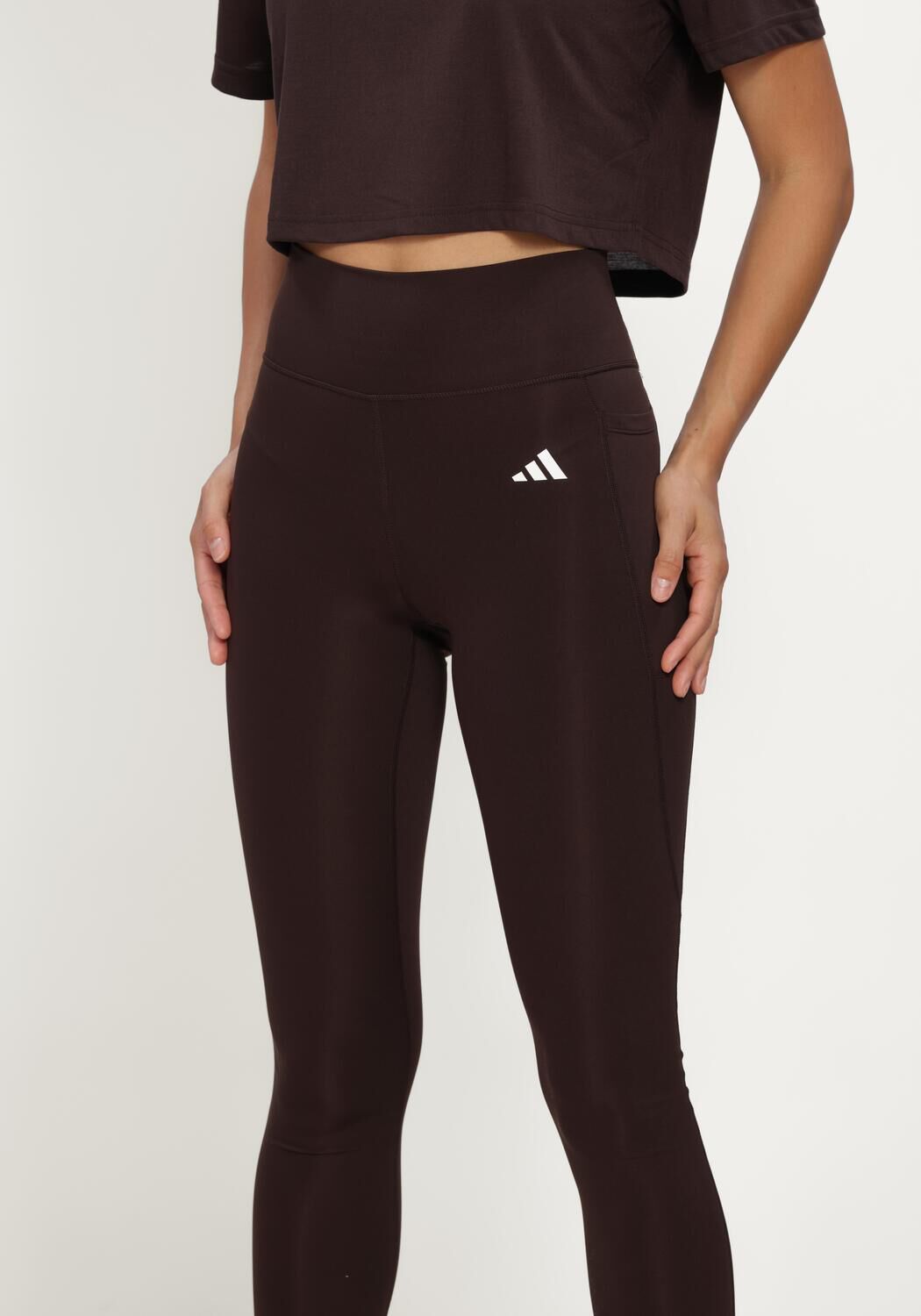 ADIDAS Legging OPT ESS ST 1/1 en marron - large