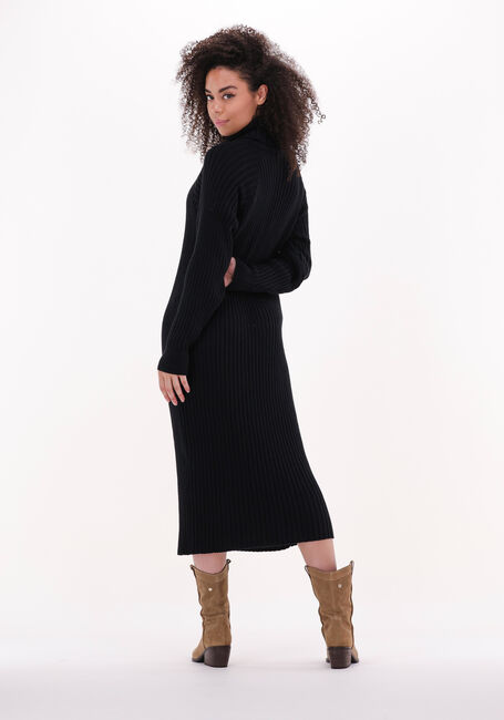 Y.A.S. Robe midi YASMAVI KNIT MIDI ROLLNECK DRESS en noir - large