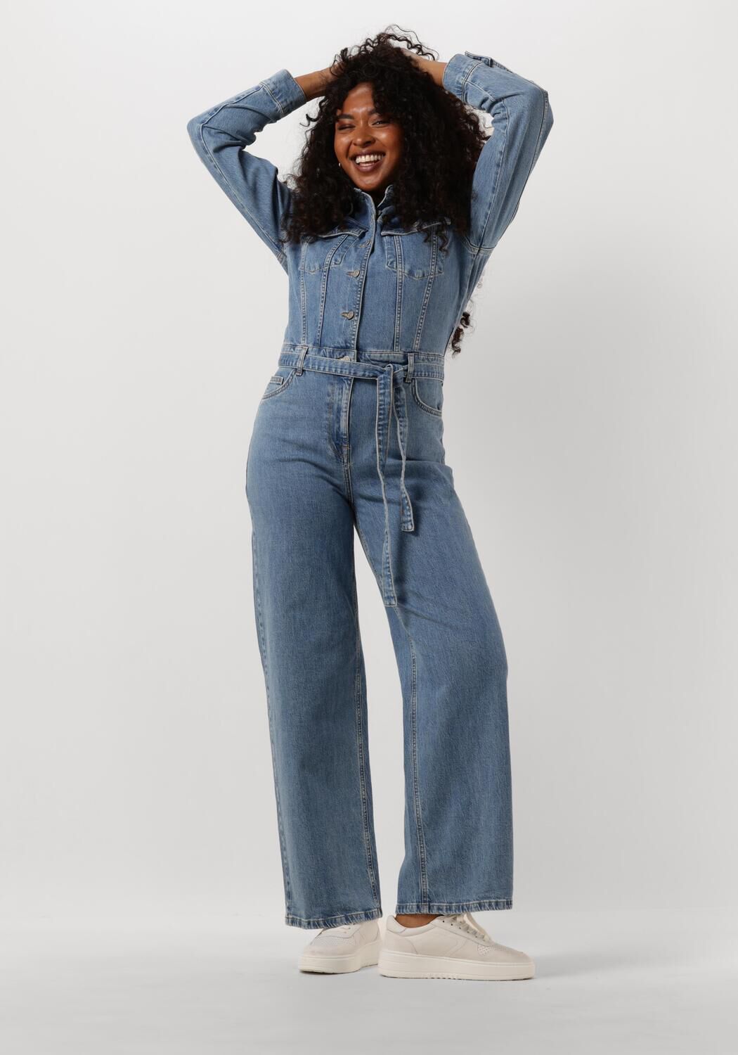 SELECTED FEMME SLFELLIN LS JUMPSUIT Combinaisons en bleu Omoda