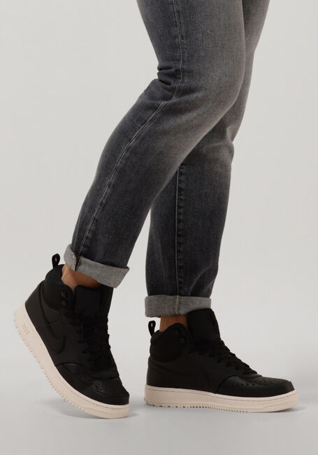 NIKE Baskets montantes COURT VISION MID MEN en noir - large