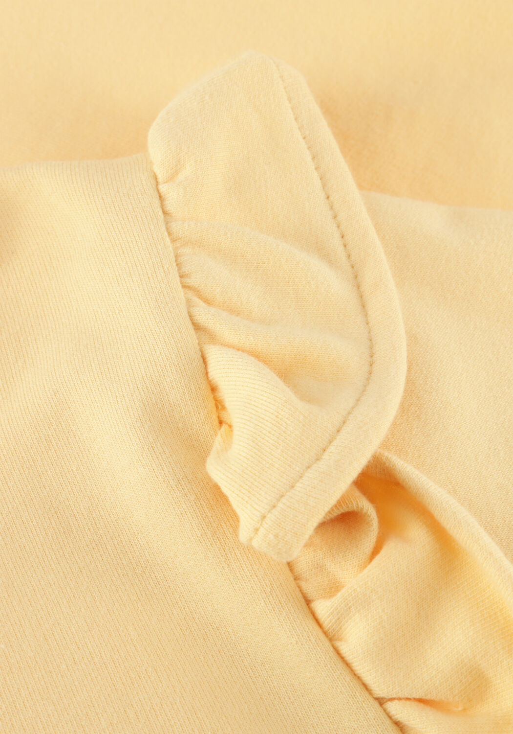 JACKY SUE Chandail LOIS RUFFLE SWEATER en jaune - large