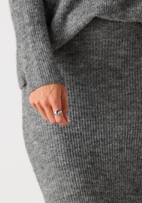 YDENCE Jupe maxi KNITTED SKIRT LAINEY en gris - large
