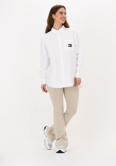TOMMY JEANS TJW BADGE BOYFRIEND SHIRT Blouses en blanc - large