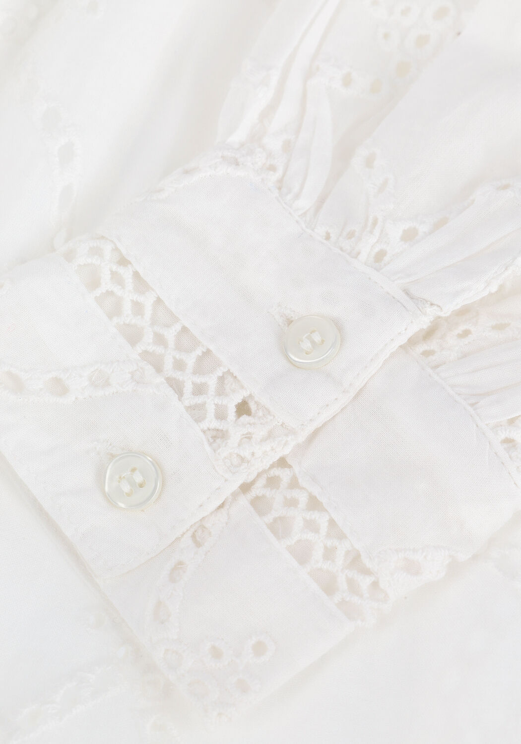 COLOURFUL REBEL Robe maxi SANDY BRODERIE ANGLAISE MAXI KIMONO DRESS en blanc - large