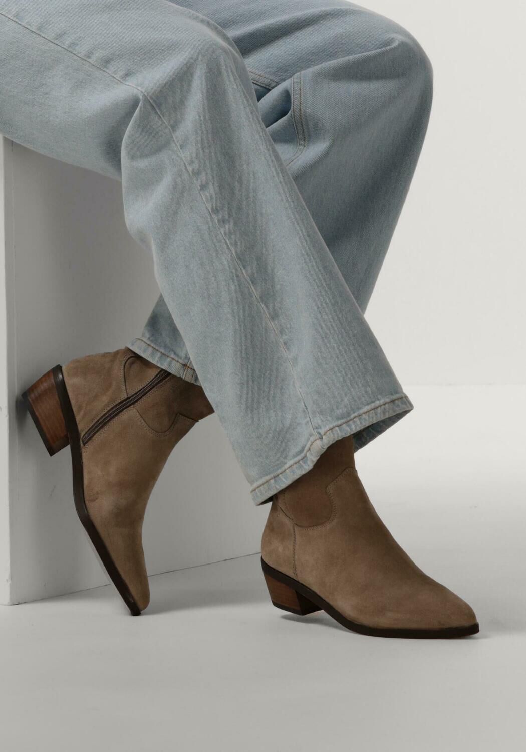 NOTRE-V FRU110 Bottines en beige - large