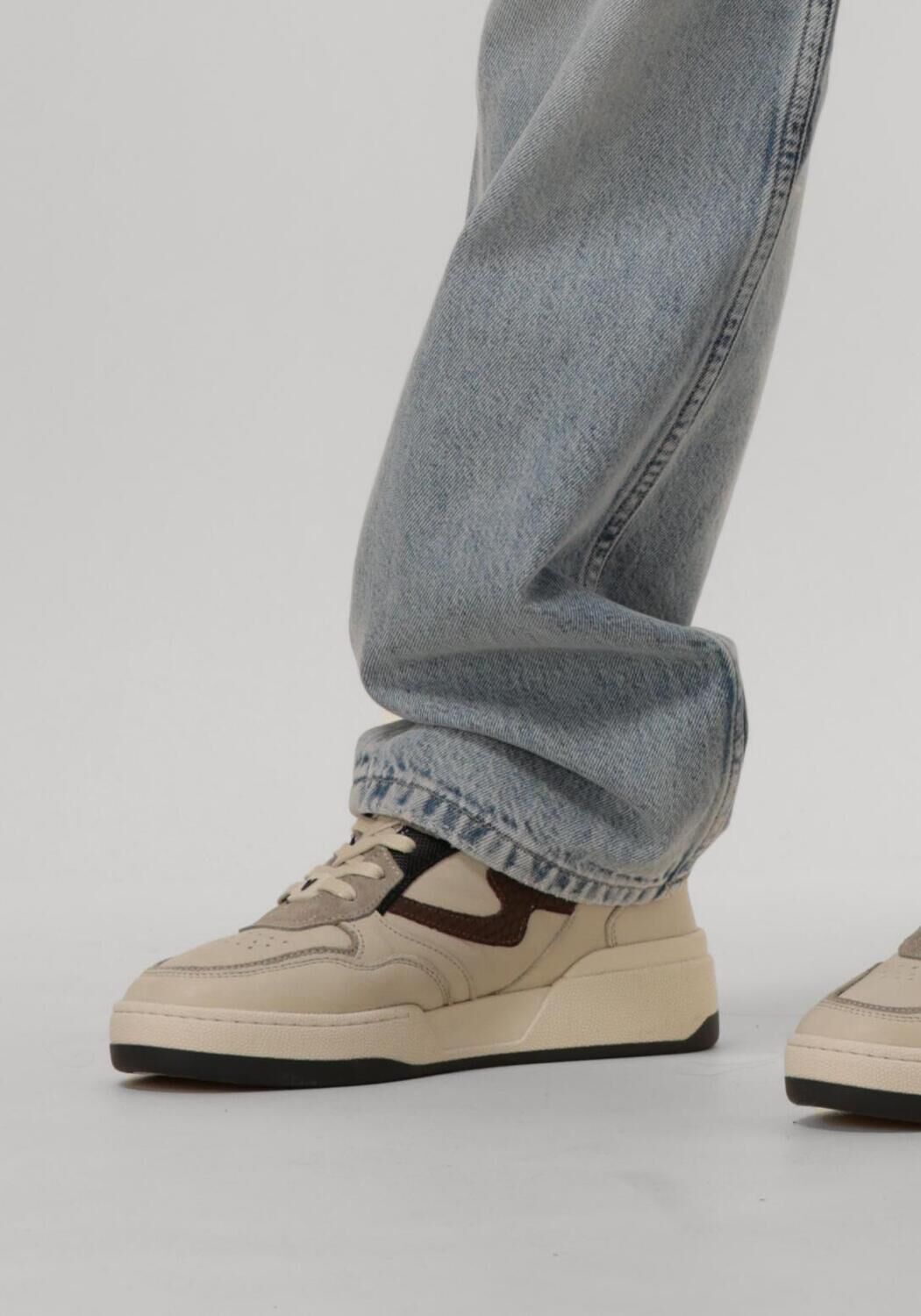 VIA VAI Baskets basses SAM LEVI en blanc - large