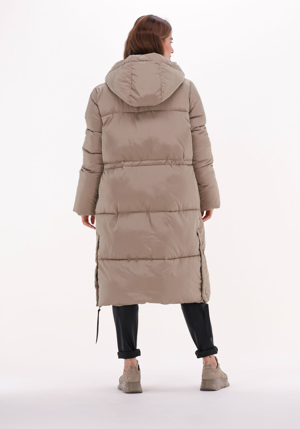SECOND FEMALE Veste matelass BUFF COAT en taupe Omoda