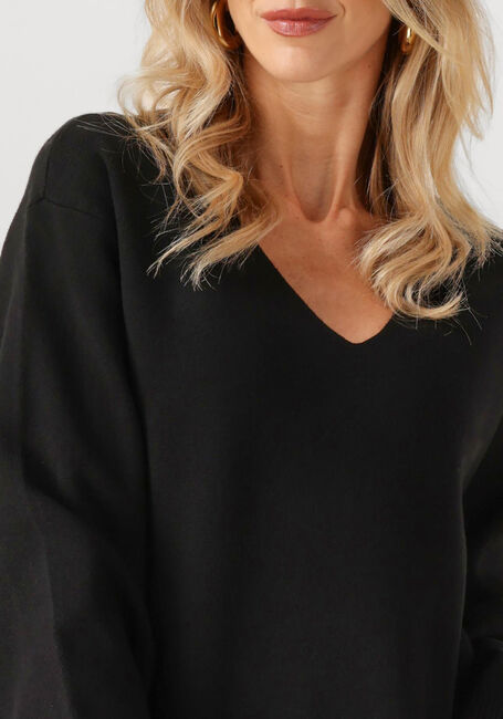 Y.A.S. YASELMA LS V-NECK KNIT PULLOVER - large