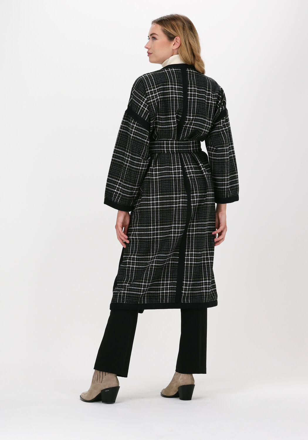 Manteau shop antik batik