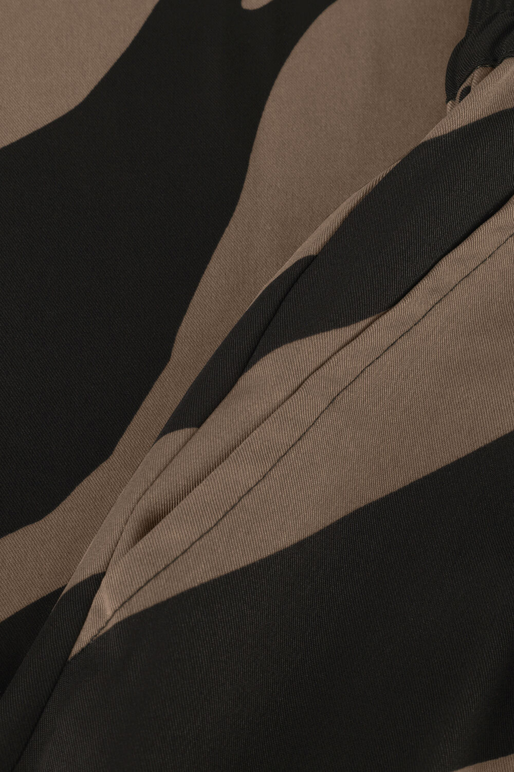 GESTUZ Pantalon large BOTHILDEGZ HW PANTS en noir - large