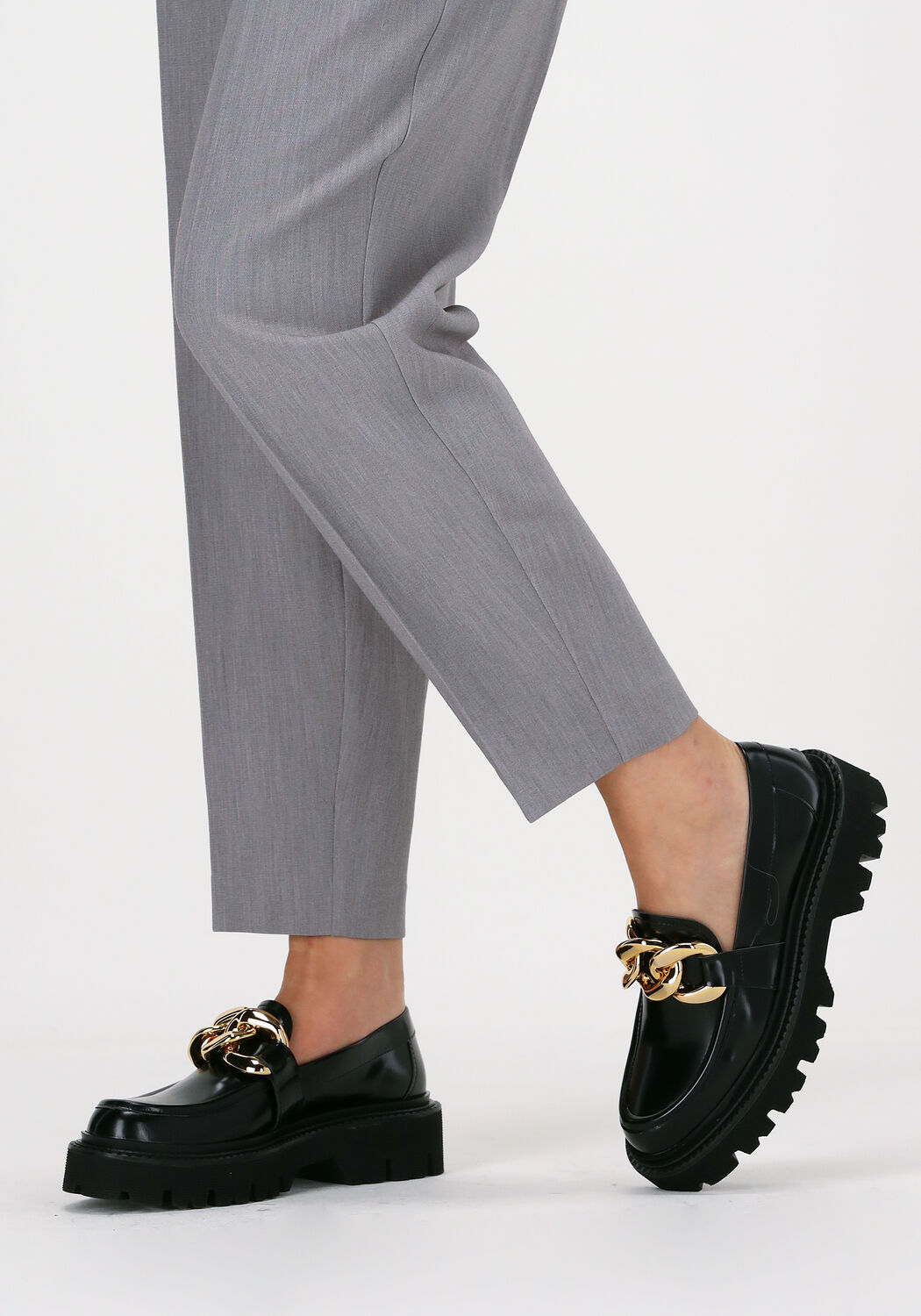 NOTRE-V 105 373 Loafers en noir - large