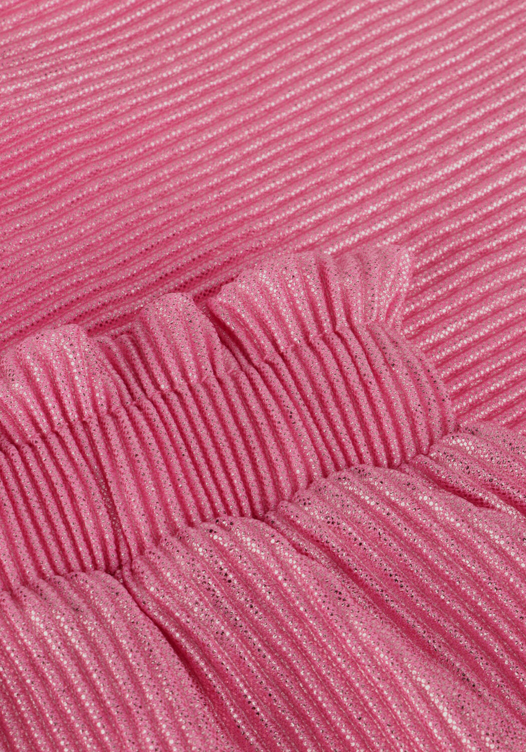 Z8 Pantalon courte DELLA en rose - large