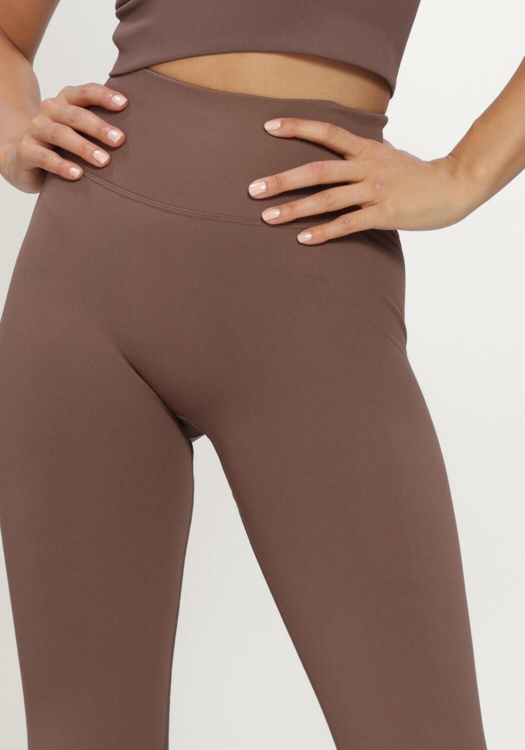 Bruine AIM'N Broeken/jumpsuits SHAPE SEAMLESS TIGHTS - large
