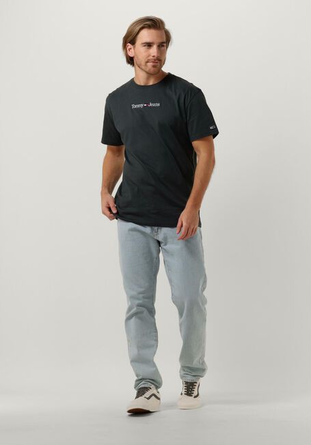 TOMMY JEANS T-shirt TJM CLASSIC LINEAR LOGO TEE en gris - large