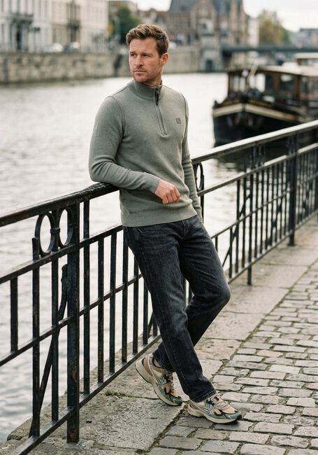 BUTCHER OF BLUE Pull CLIFDEN HALFZIP en vert - large