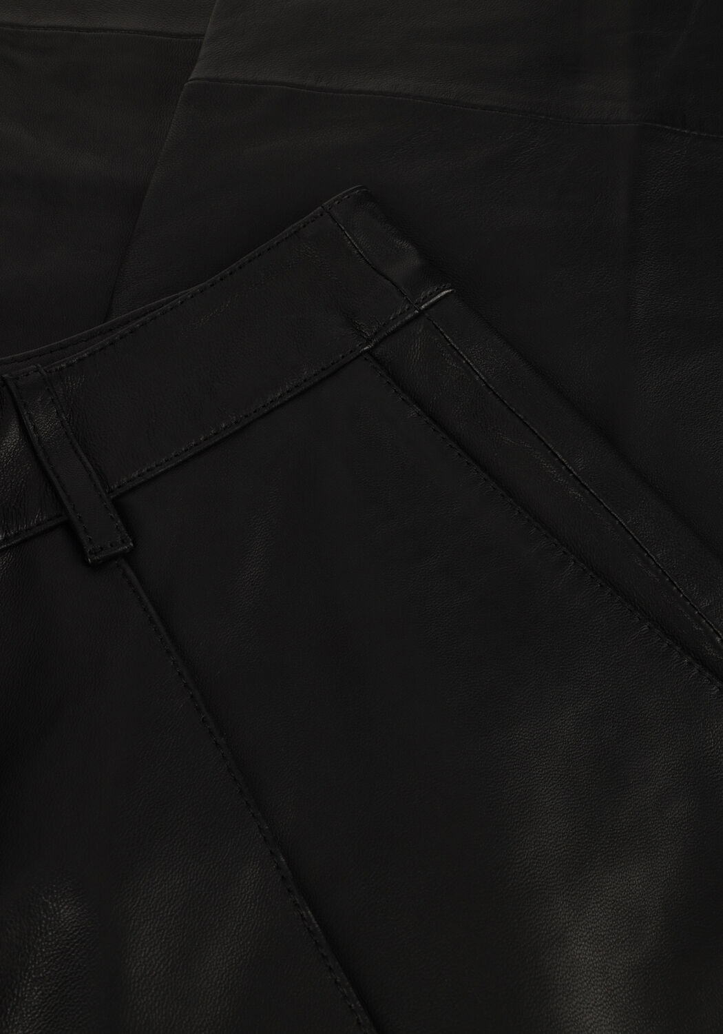 SELECTED WOMEN Pantalons longs SLFANNEMAI MW LEATHER PANT en noir - large