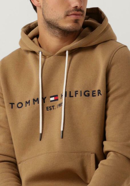 TOMMY HILFIGER Chandail TOMMY LOGO HOODY en camel - large