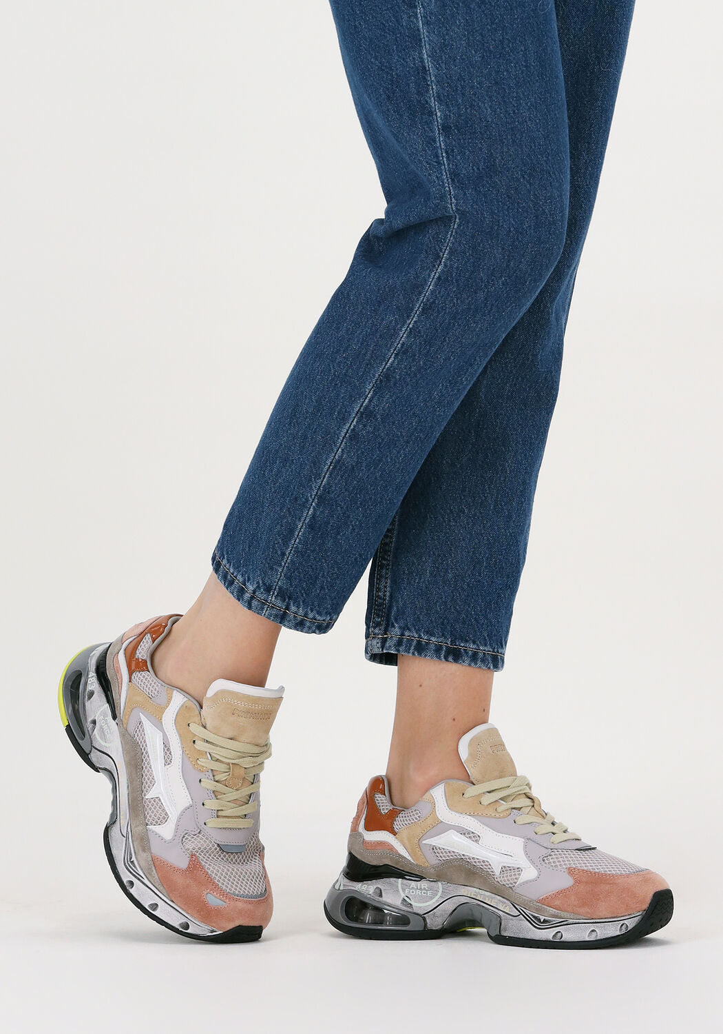 PREMIATA Baskets basses SHARKYD WMN en rose - large