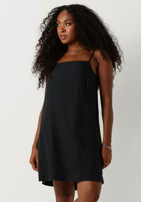 SELECTED FEMME Mini robe SLFLINNIE SHORT LINEN STRAP DRESS en noir - large