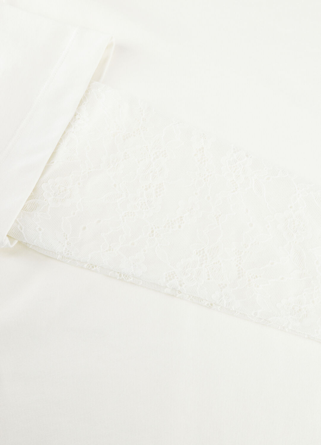 CATWALK JUNKIE LOOSE FIT TSHIRT WITH LACE SLEEVES Pulls & Gilets en blanc - large
