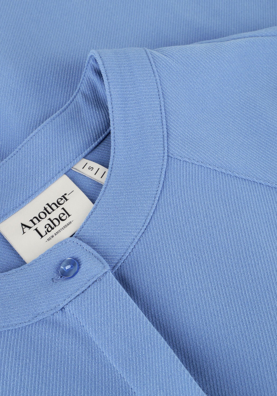 ANOTHER LABEL Mini robe DENICE DRESS S/S Bleu clair - large