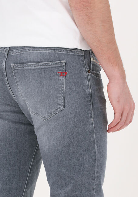 DIESEL Slim fit jeans 2019 D-STRUKT en gris - large