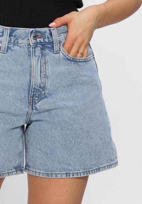 CALVIN KLEIN Pantalon courts HI RISE A-LINE SHORT COASTAL LIG Bleu clair - large