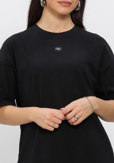 CALVIN KLEIN Robe midi SS WOVEN LABEL OVERSIZED TEE DRE en noir - large