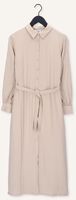 ANOTHER LABEL Robe maxi CHANIWA STRUCTURED DRESS en beige ANOTHER LABEL Robe maxi CHANIWA STRUCTURED DRESS en beige - medium