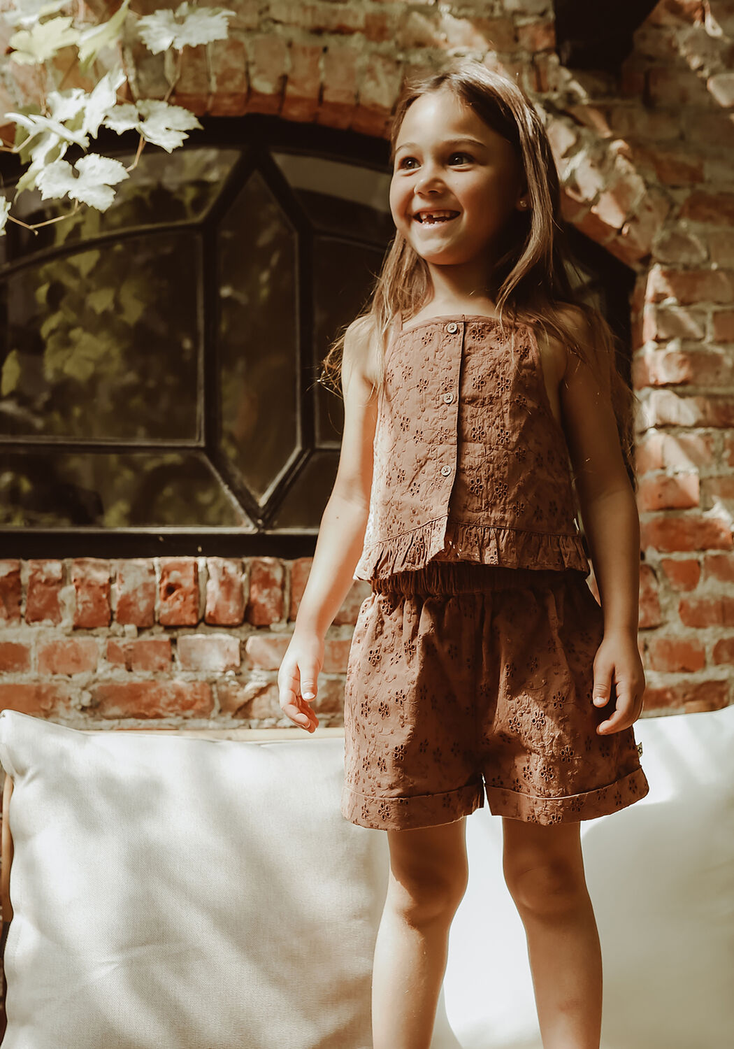 YOUR WISHES ELIANNE Pantalons en marron - large