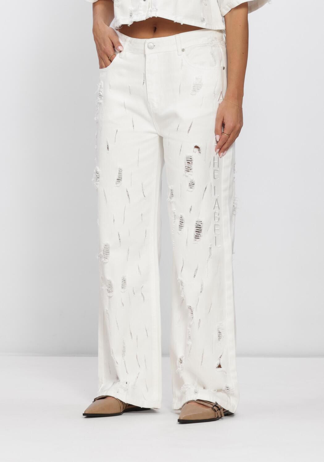 ALIX THE LABEL Pantalon large LADIES WOVEN DAMAGED DENIM PANTS en blanc - large