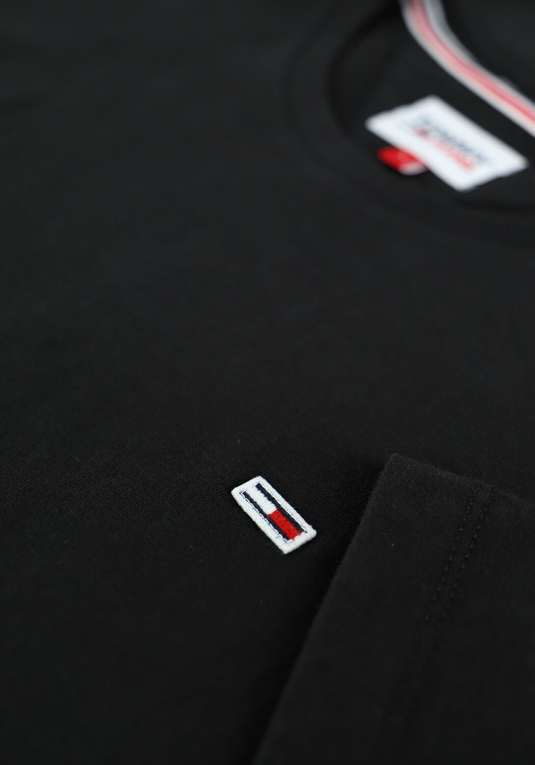 TOMMY JEANS T-shirt TJM CLASSIC JERSEY C NECK en noir - large