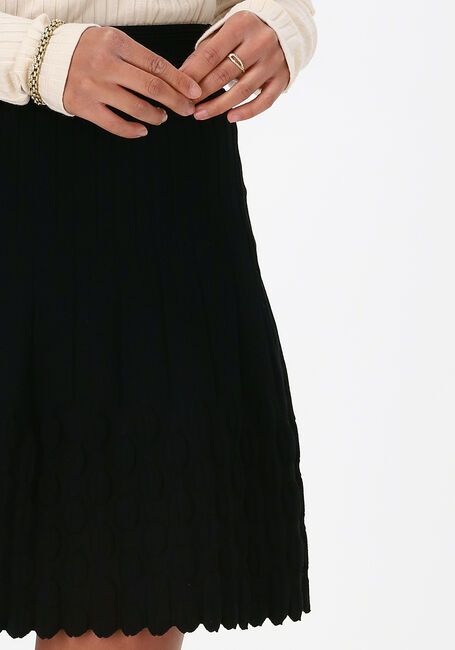 Y.A.S. Mini-jupe YASVIGSA HW KNIT SKIRT en noir - large