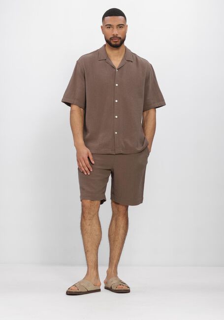 Bruine SELECTED MEN Broeken/jumpsuits SLHREGCAL SHORTS - large