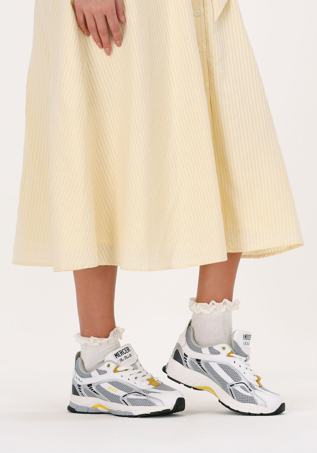 Witte MERCER AMSTERDAM Sneakers THE RE RUN V2 DAMES Omoda