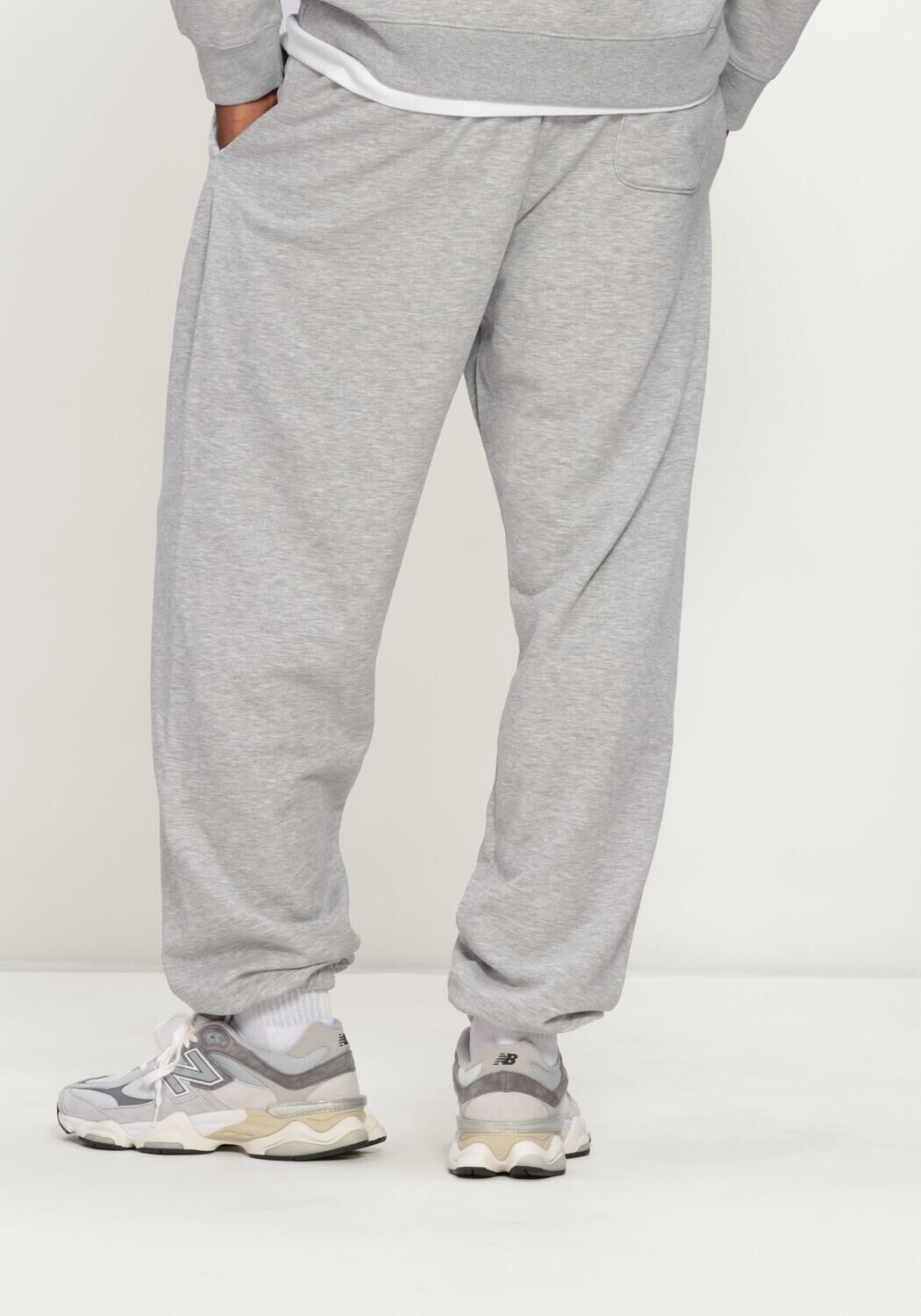 Lichtgrijze NEW BALANCE Joggingbroek SE FT JOGGER - large