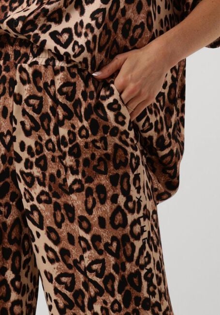 Bruine ALIX THE LABEL Broeken/jumpsuits LADIES WOVEN TWILL LEOPARD PANTS - large