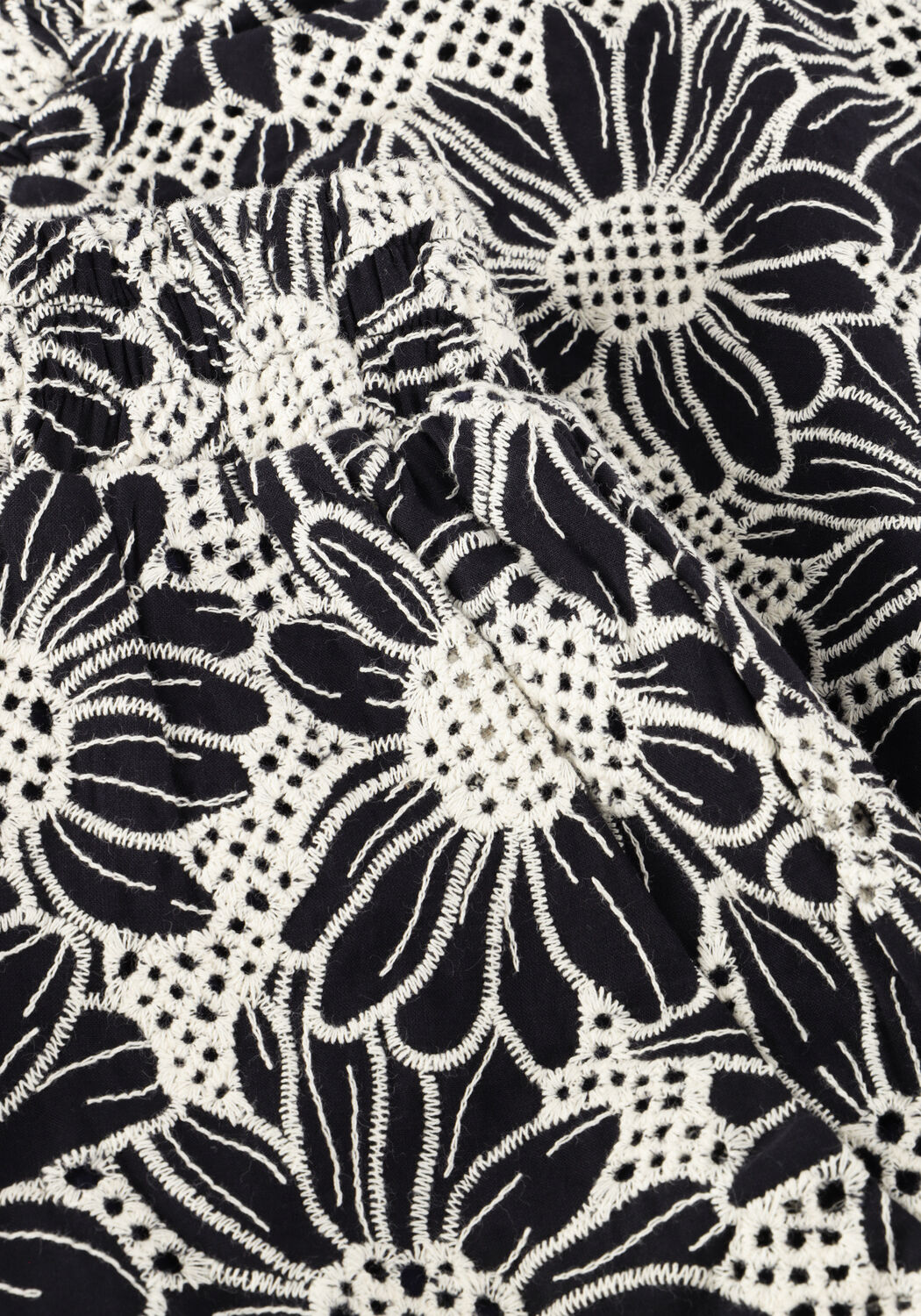 IBANA SIYA Pantalons en noir - large