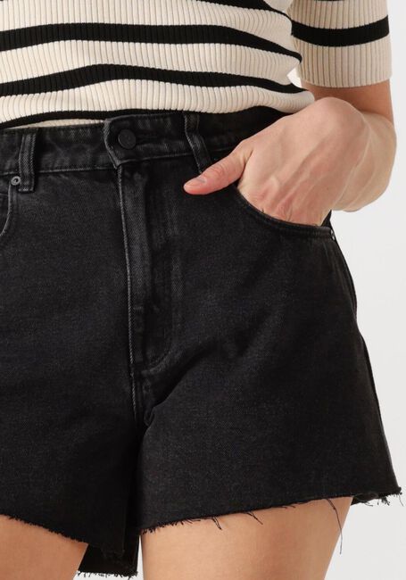 ABRAND JEANS Pantalon courts VENICE SHORT HEIDI en noir - large