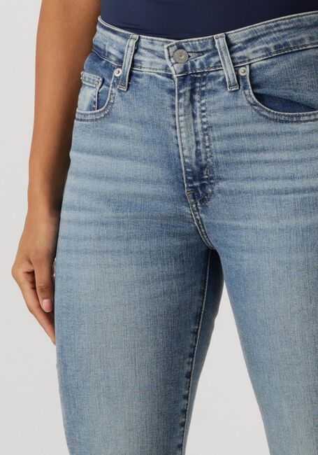 Blauwe LEVI'S Flared jeans 725 HIGH RISE BOOTCUT BLUE WAVE LIGHT - large
