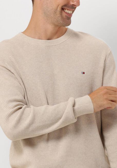 TOMMY HILFIGER Pull REFINED STRUCTURE CR en beige - large