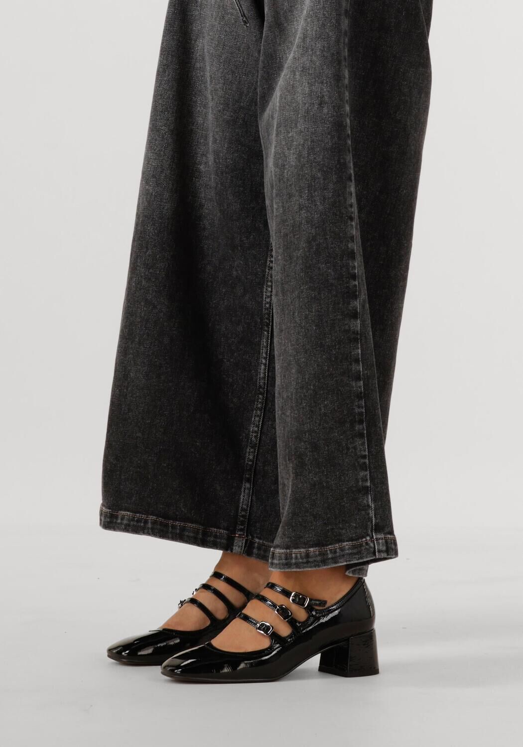 BIBI LOU Escarpins 632Z21VK en noir - large