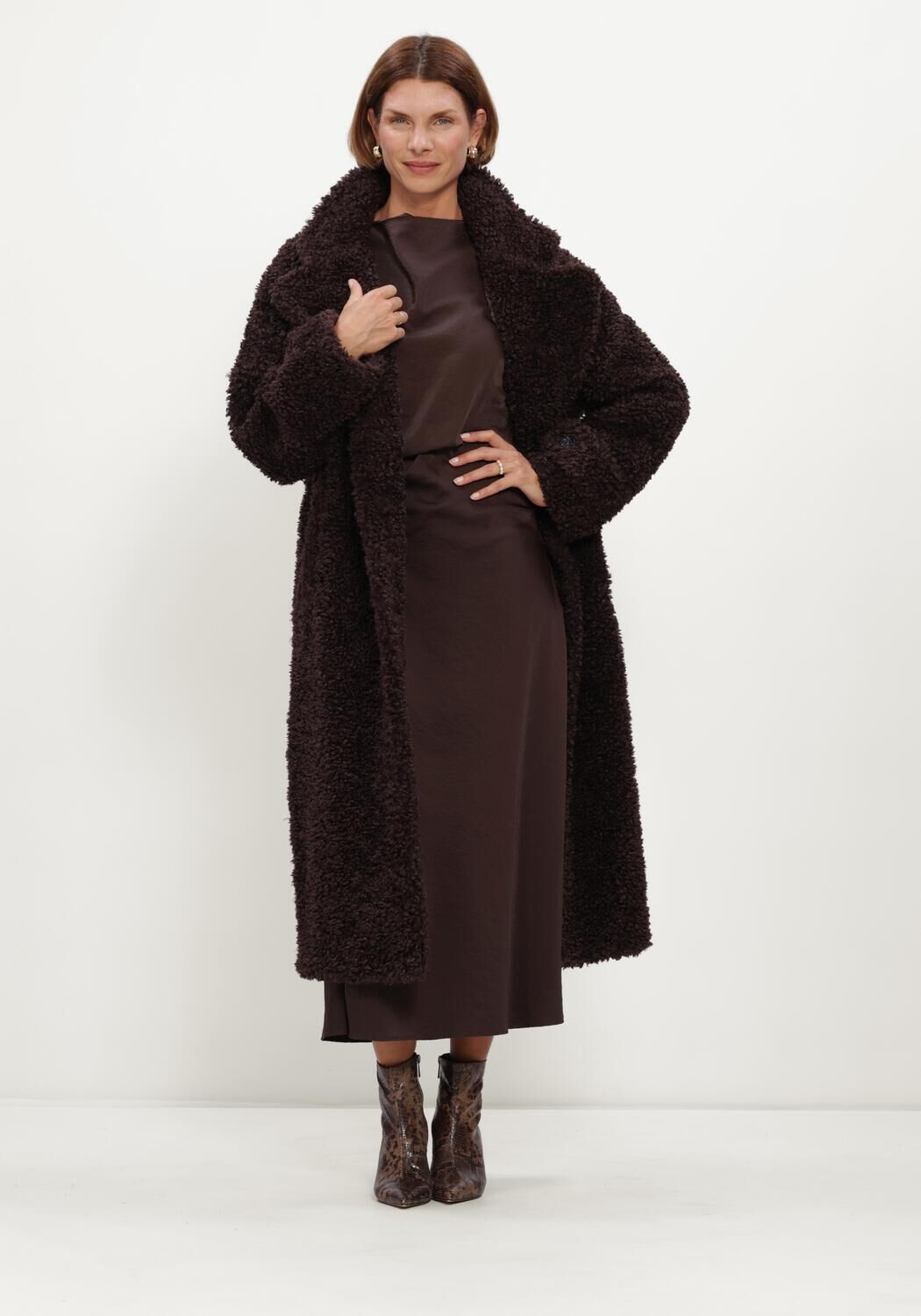 BEAUMONT Manteau Teddy SASHA LONG COAT en marron - large