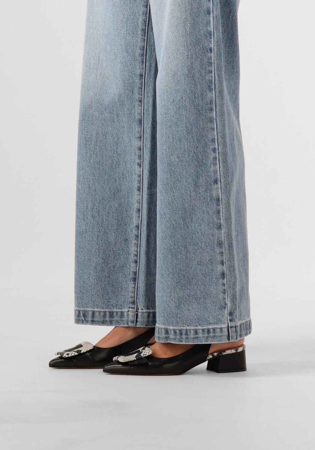 Zwarte NOTRE-V  3341 - large