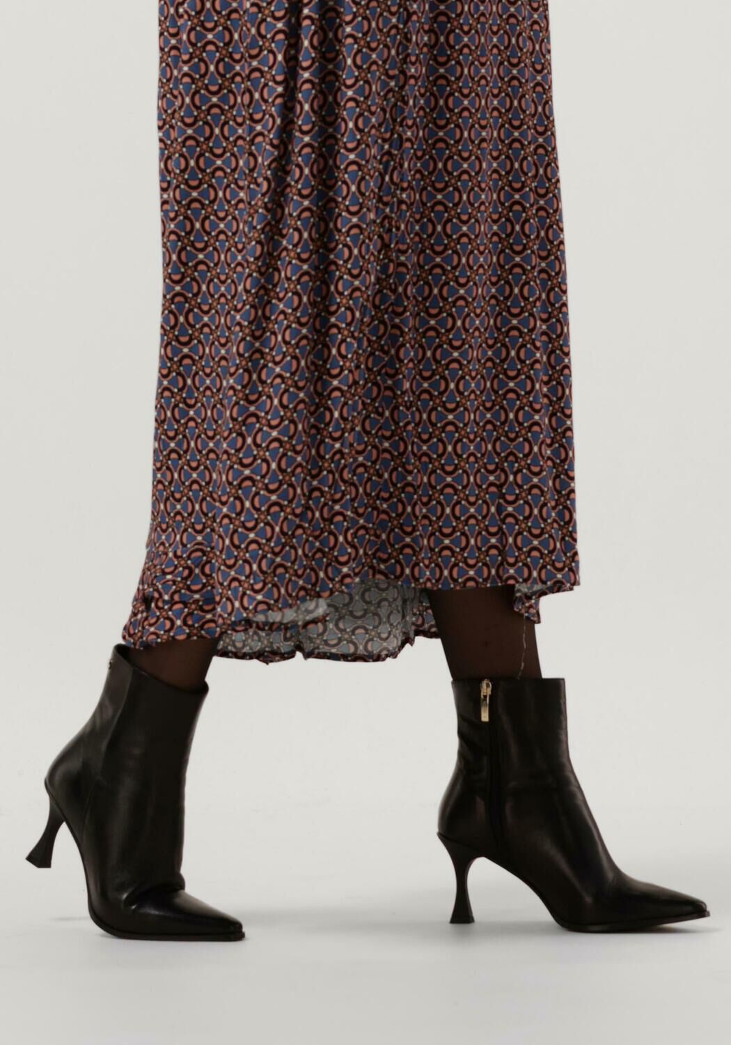 NOTRE-V 51039 Bottines en noir - large