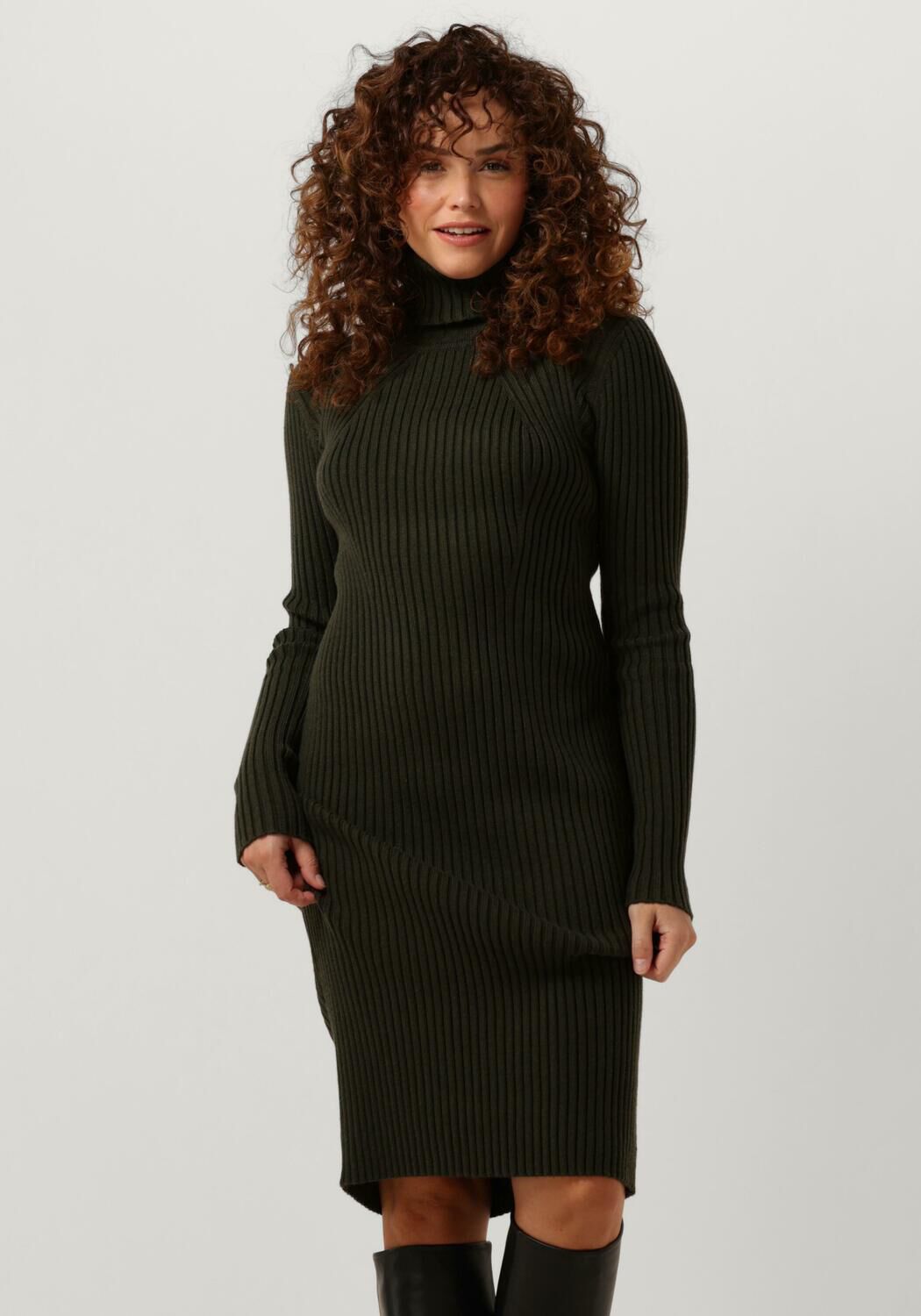 Groene JANICE Mini jurk JURK GEBREID KOL TRAVIS Omoda