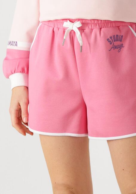 STUDIO AMAYA Pantalon courte TEMPO SPORT en rose - large