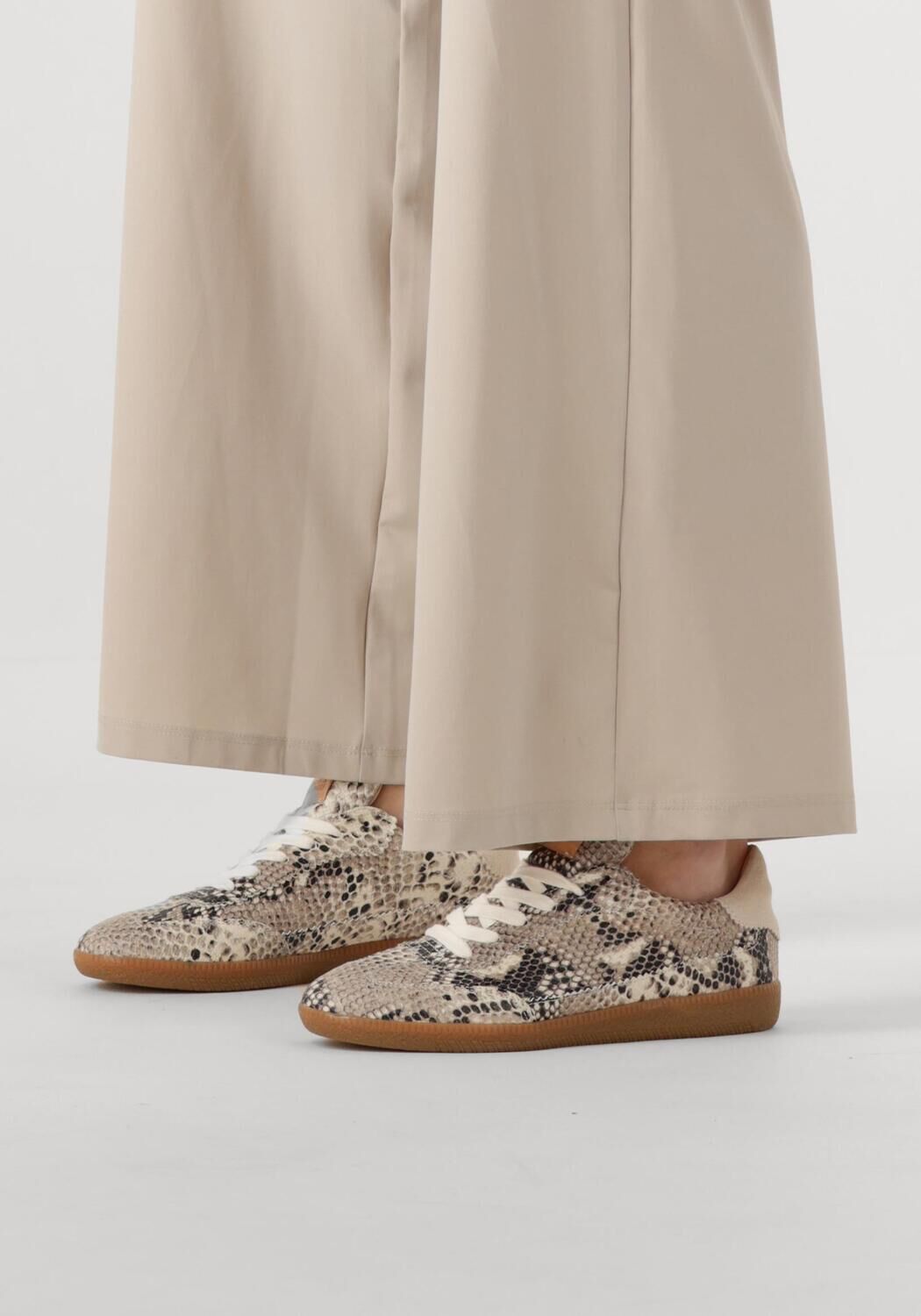 Beige FRED DE LA BRETONIERE Sneakers PEARL SIGN - large