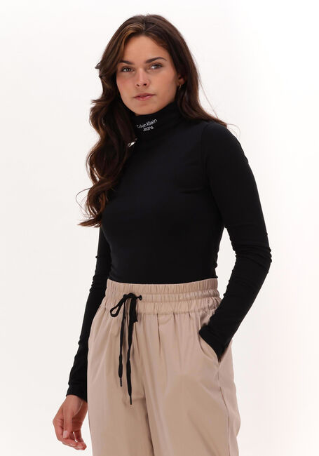 CALVIN KLEIN Haut STACKED LOGO LS ROLL NECK en noir - large