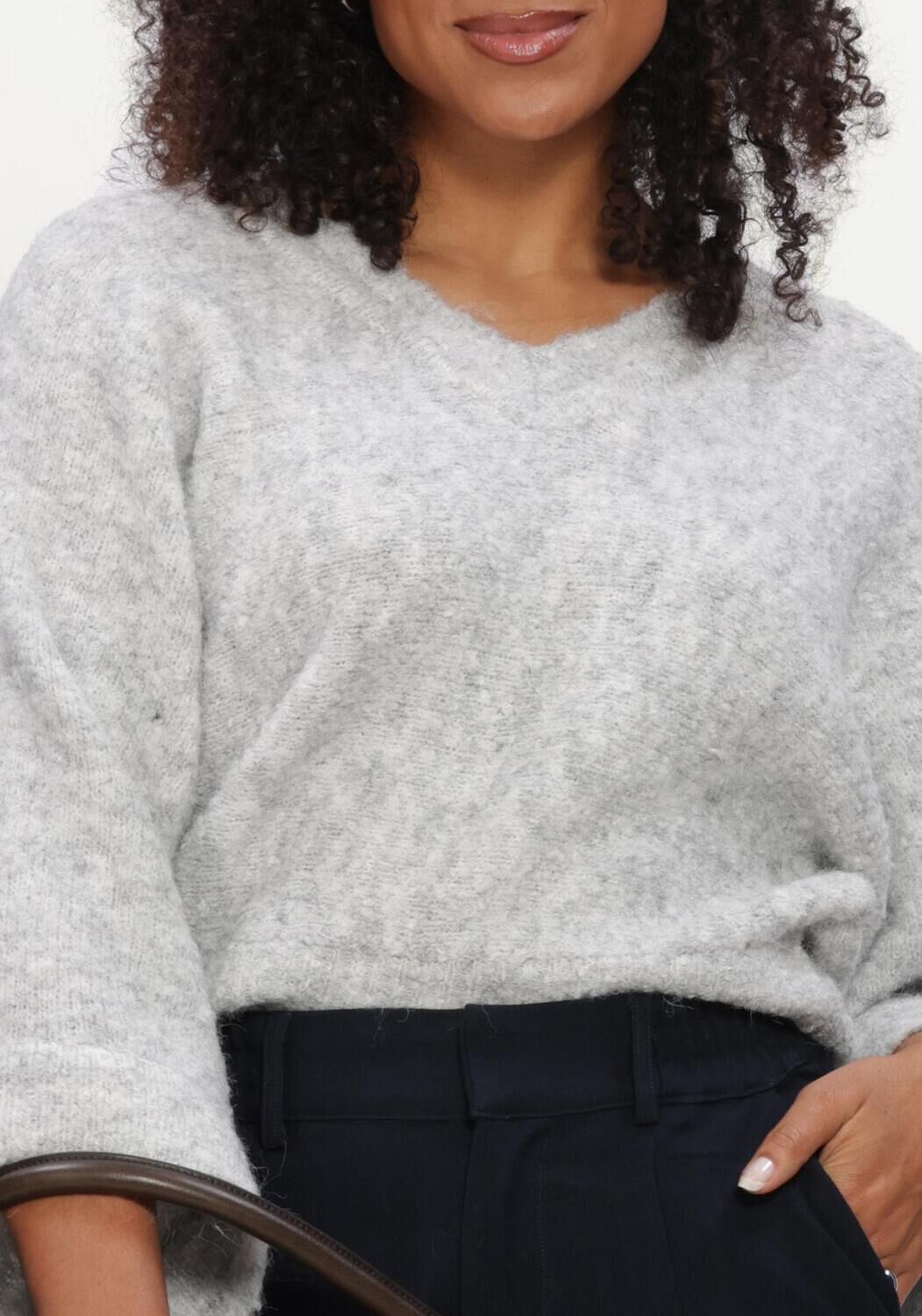 AIMEE THE LABEL CLIPPOW6 KNITTED SWEATER Pulls & Gilets en gris - large